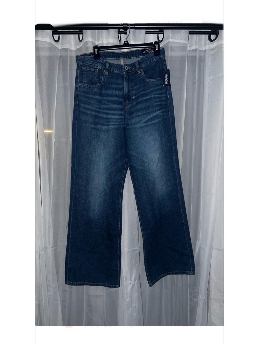 Buffalo Brand Women’s Wide Leg Jeans- New W/ Tags (8-10 31” waist)- MSRP $99